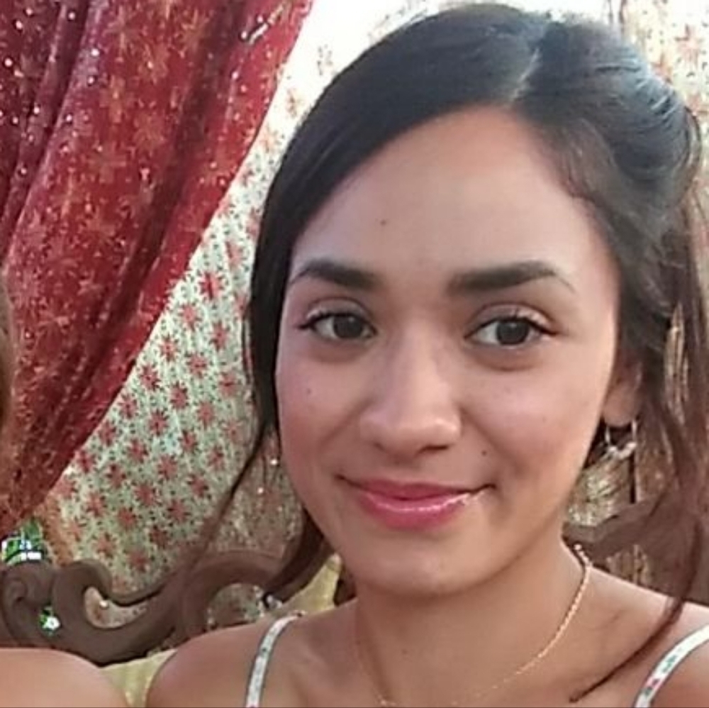 Meet your Posher, Lorena